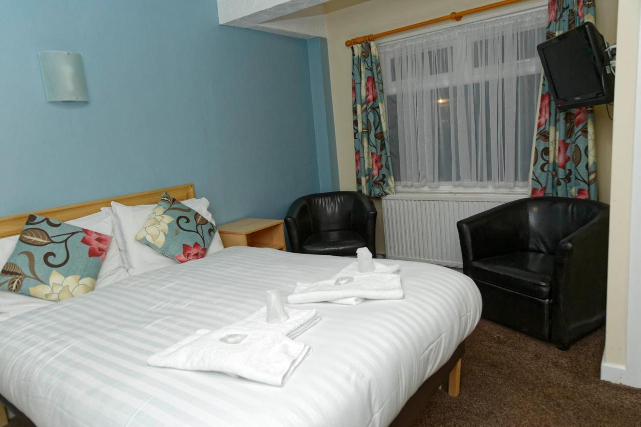 Sand Bay Holiday Village - Adults Only Уэстон-сьюпер-Мэр Экстерьер фото